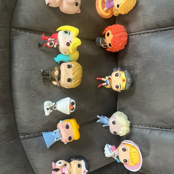 Funko Vibrant Heroes and Princesses Set - Picture 2 of 5